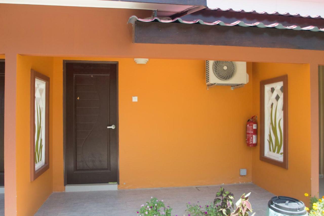Chuu Pun Village Resort Pantai Cenang  Extérieur photo